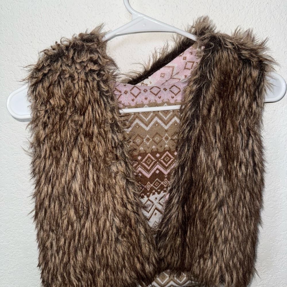 Girls Faux Fur Vest with Patterned Lining